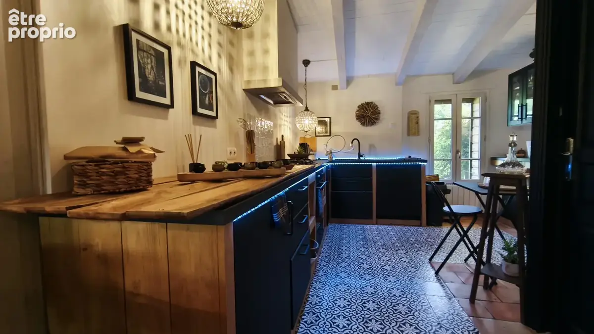 Magnifique maison en pierre avec gîte attenant et 6 575 m2 de terrain arboré - photo 15