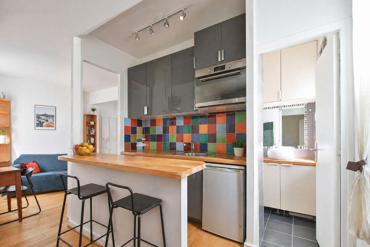 Appartement à PARIS-14E