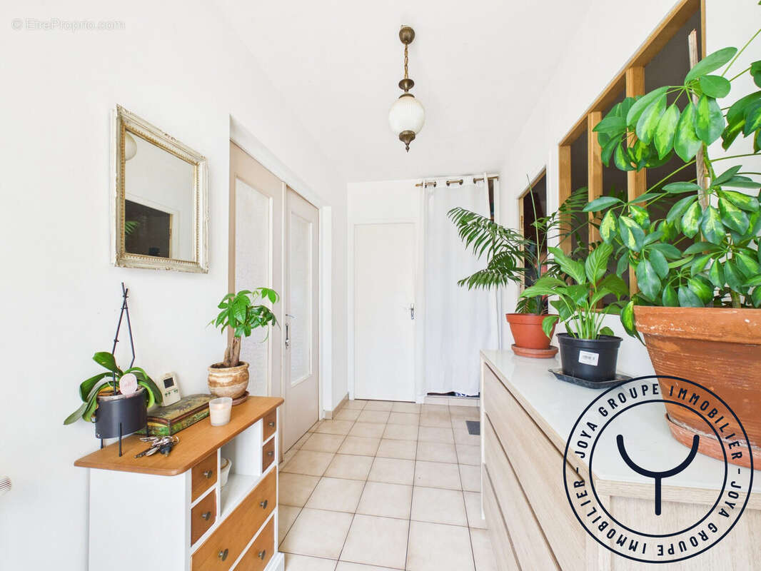 Maison 102 m² à Pont-Sainte-Marie  - photo 2