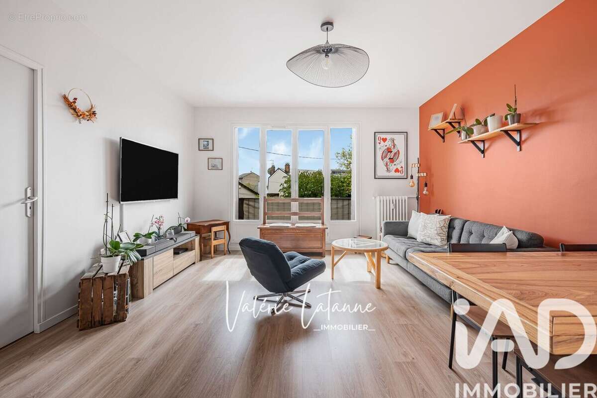 Photo 2 - Appartement à SAINT-MAUR-DES-FOSSES