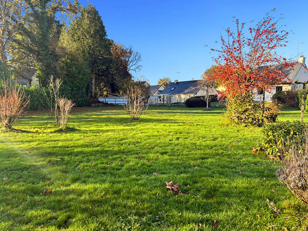 Maison à MEZIERES-SUR-COUESNON