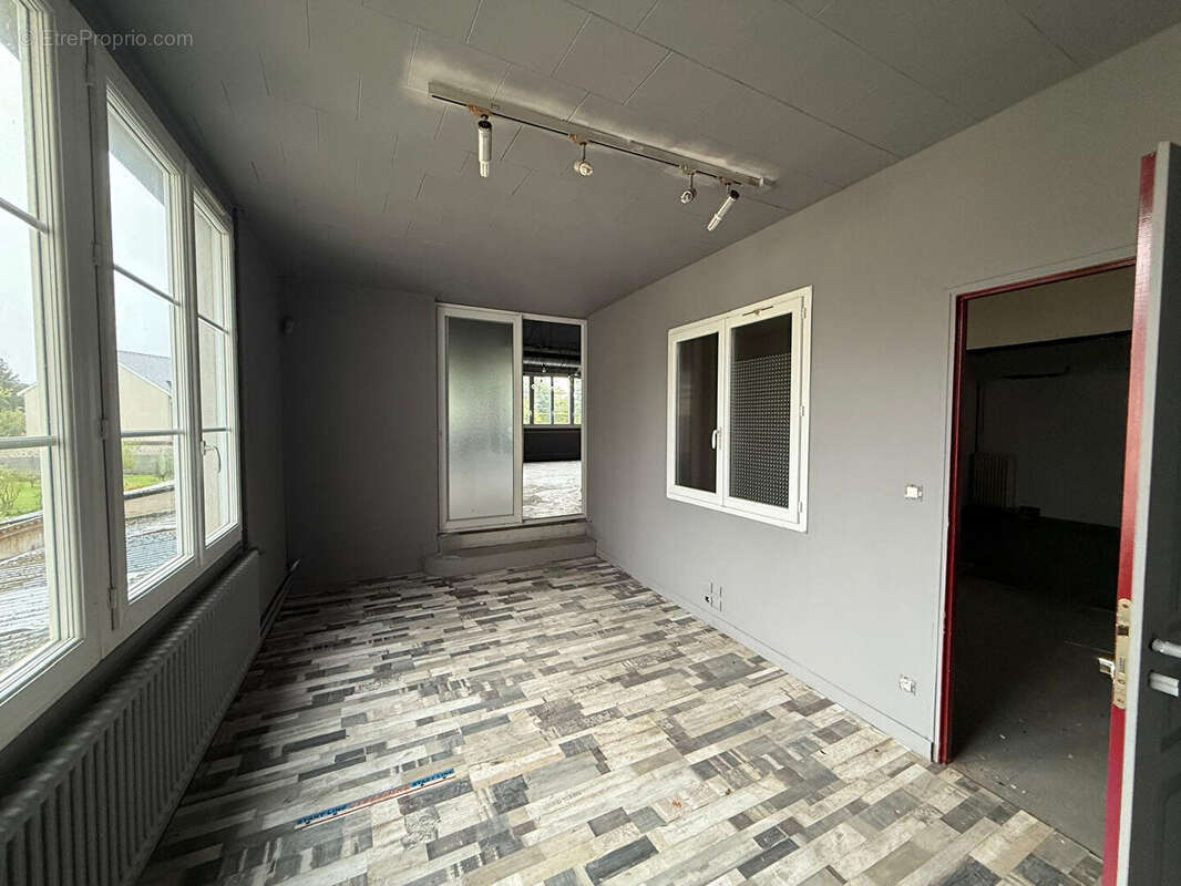 Commerce à CHATEAU-THIERRY