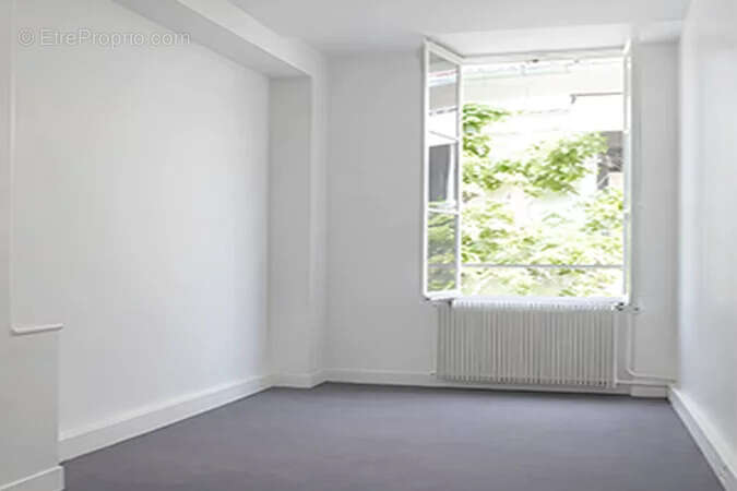 Coup de cœur assuré ! Corpimmo vous propose à la vente des surfaces en duplex dans une copropriété de charme de 5 lots. Chaque s - photo 6