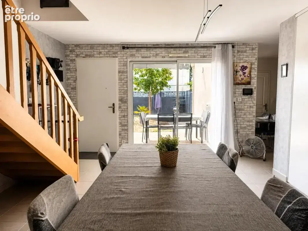 Maison pmr de 5 pièces de 96 m² à Trélazé - photo 2
