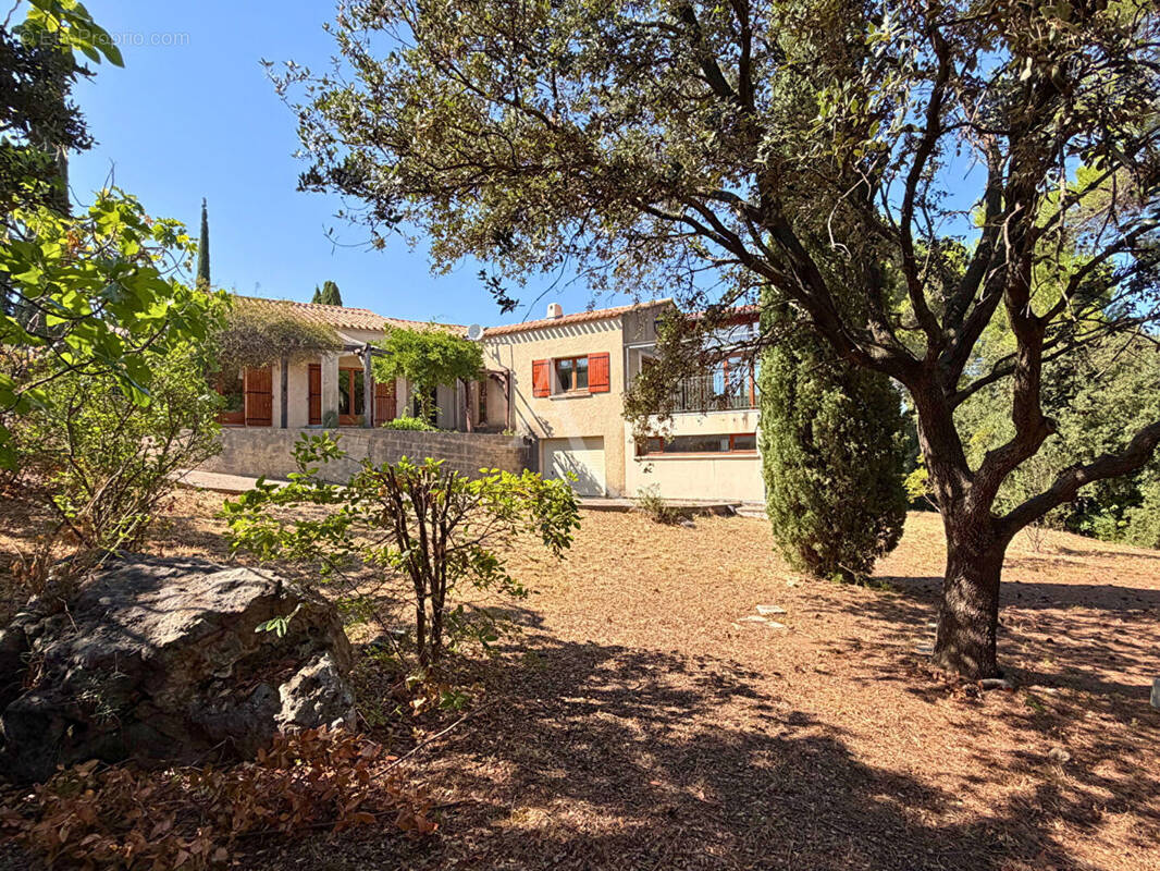 Maison à COMBAILLAUX