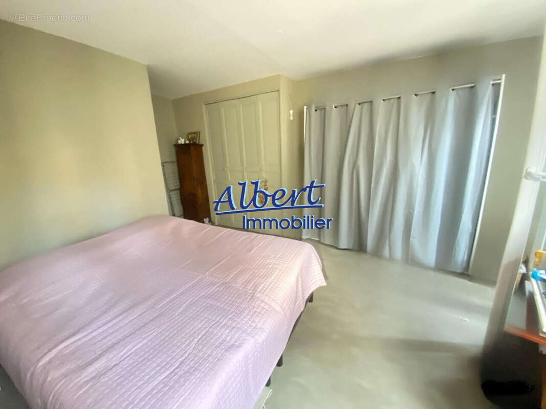 Appartement à LE CASTELLET