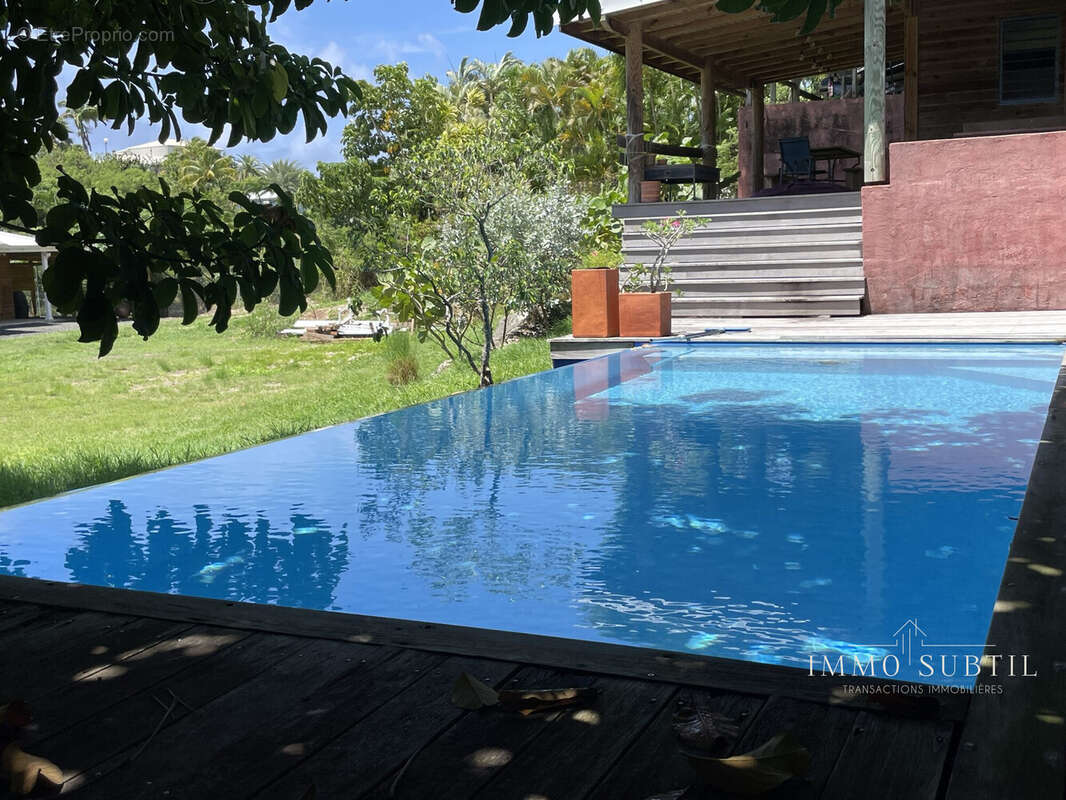 Maison 124 m² à Saint-Francois  - photo 3