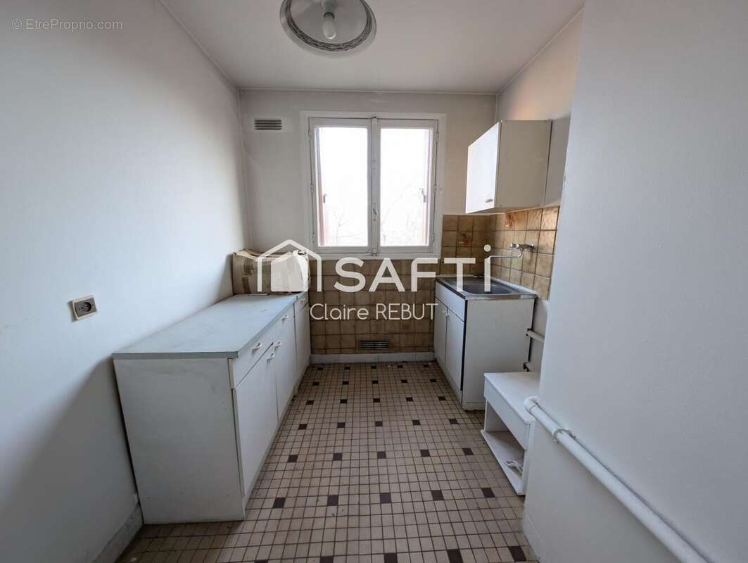 Photo 3 - Appartement à LIVRY-GARGAN