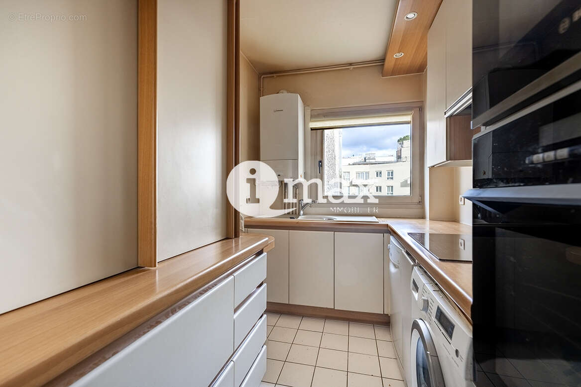 Appartement à LEVALLOIS-PERRET