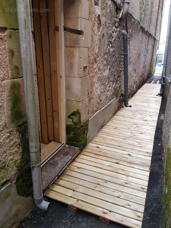 Appartement à BARBEZIEUX-SAINT-HILAIRE