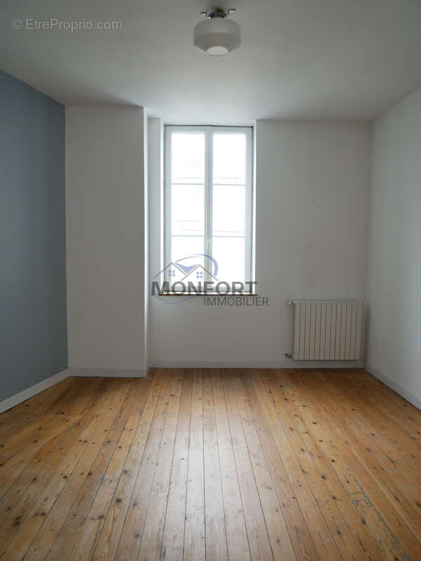Maison de ville en pierre rénovée   5 chambres (ou 4 + bureau), jardin avec cuisine d’été   157 m2 - photo 10