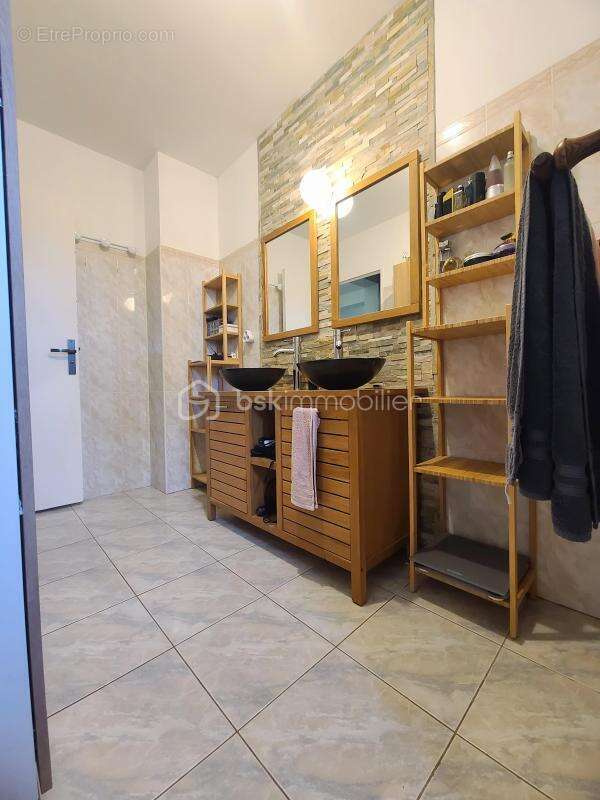 Maison à EVRY-GREGY-SUR-YERRE