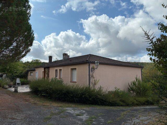 Maison à MONTCUQ