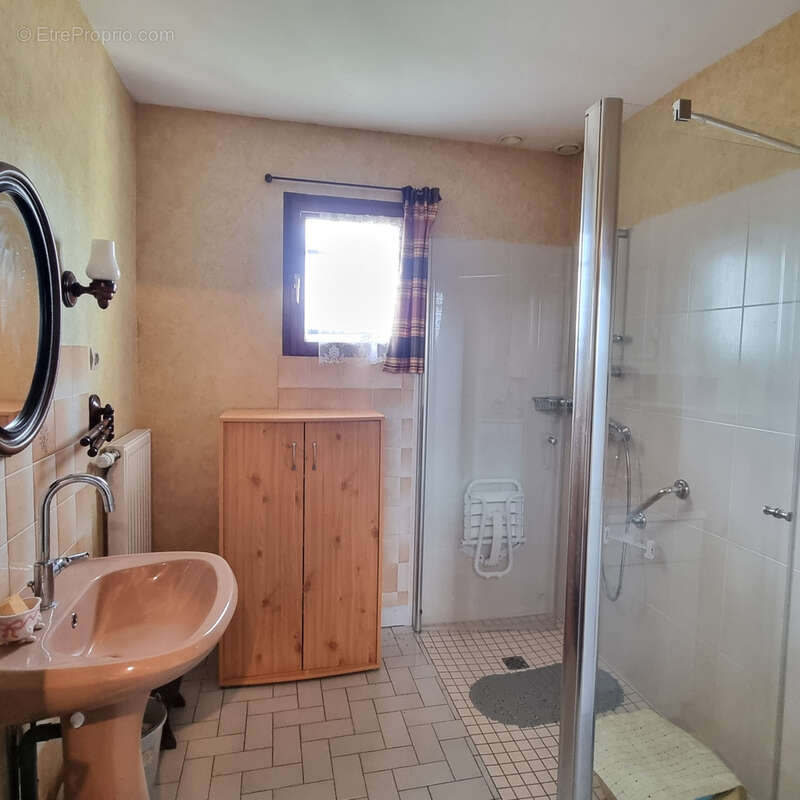 Maison à MONTGIVRAY