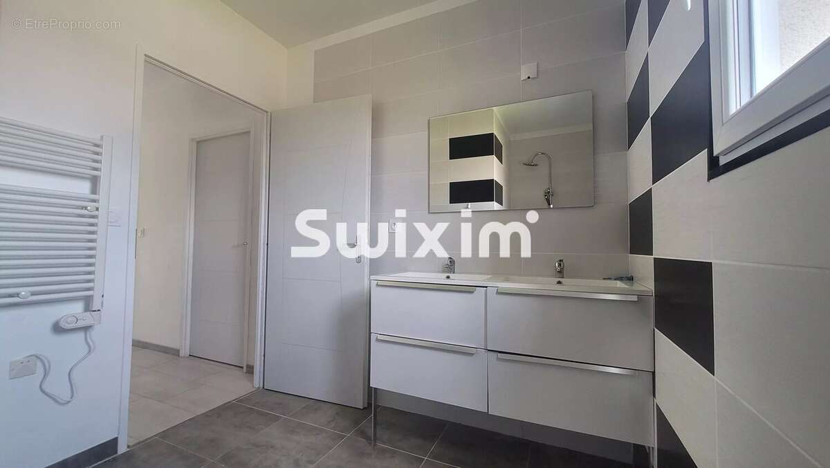 Maison 117 m² à Lons-Le-Saunier  - photo 10