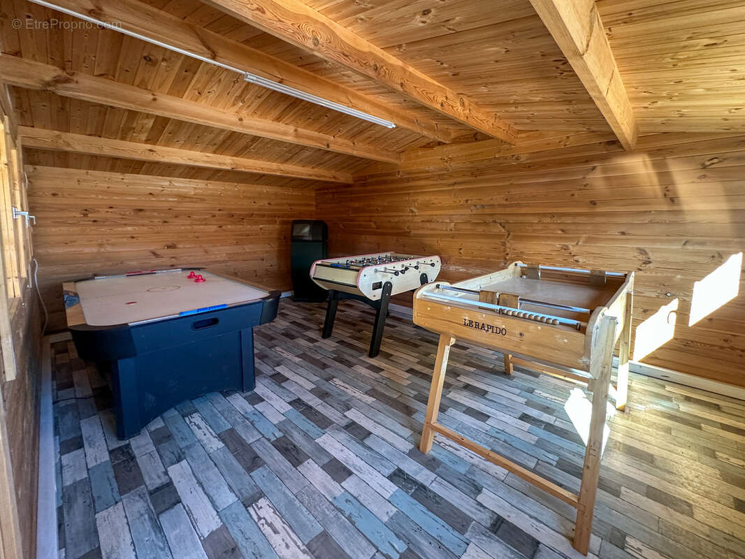 Maison à MOUTIERS-LES-MAUXFAITS