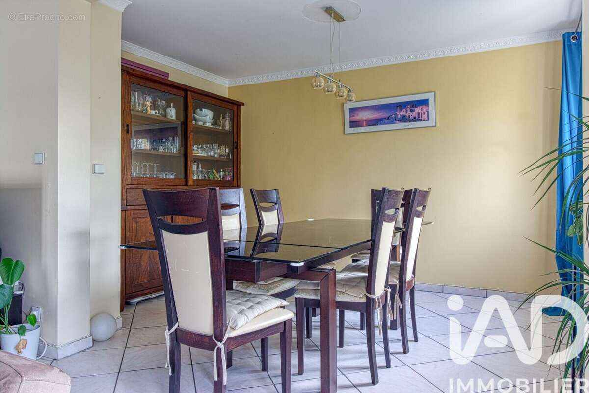 Photo 5 - Maison à MONTIGNY-LES-CORMEILLES