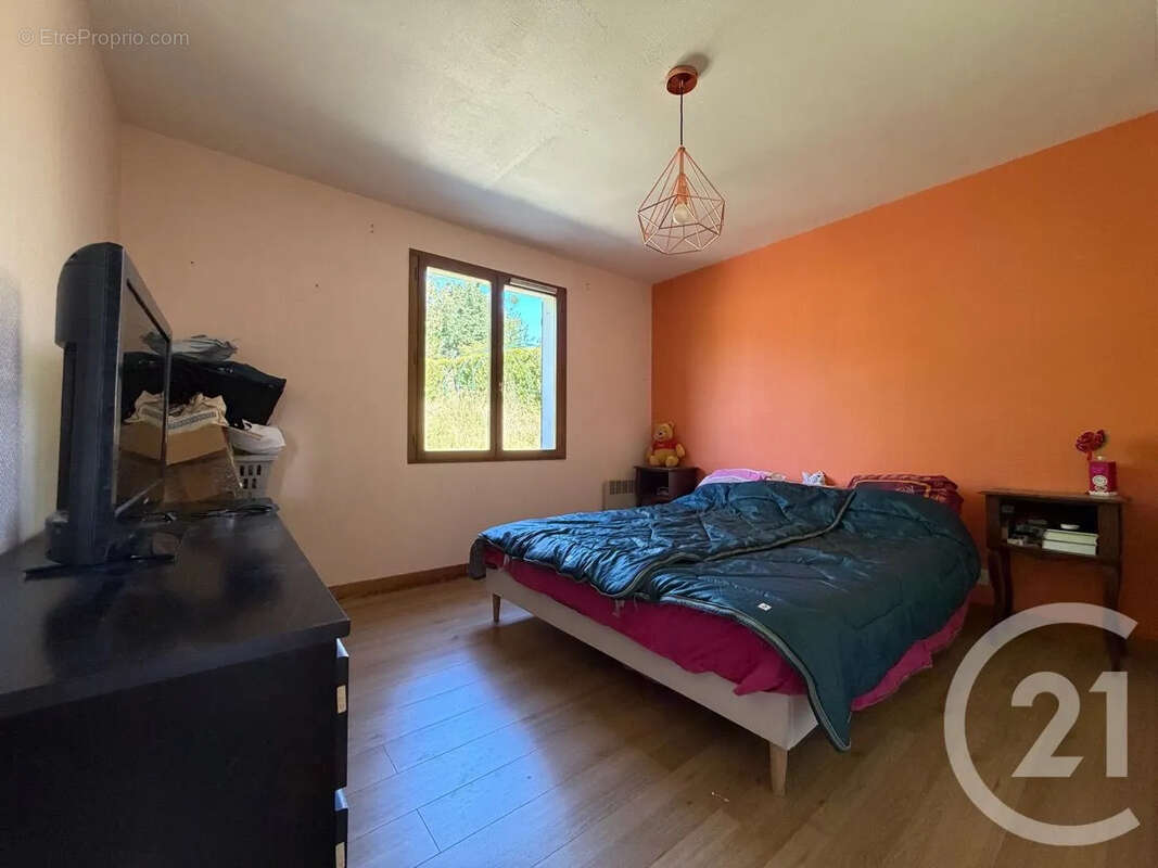 Maison 122 m² à Saint-Hilaire-La-Gravelle  - photo 6