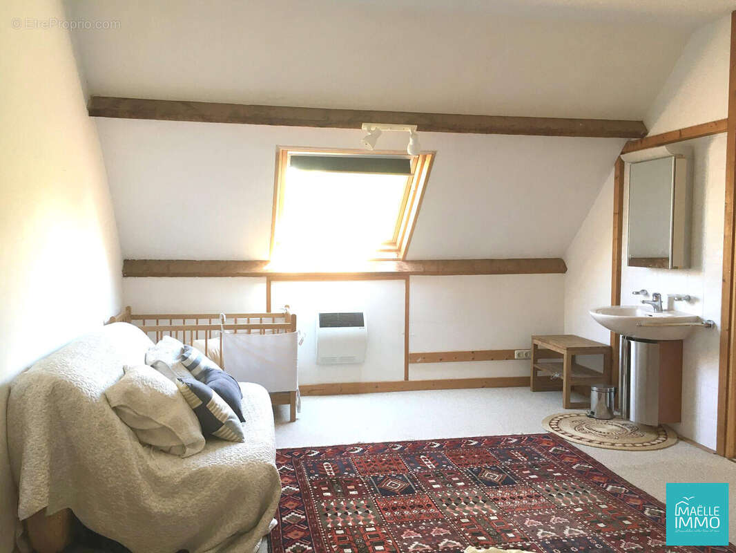 Maison à SAINT-JACUT-DE-LA-MER