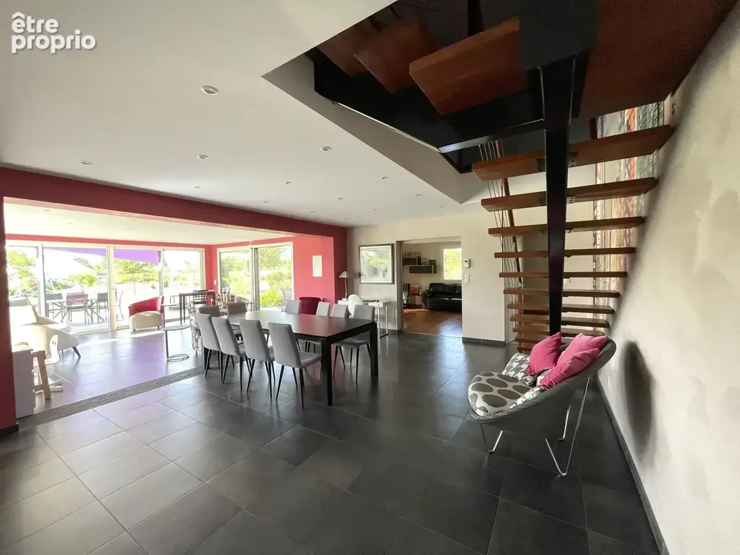 Maison 10 pièces 300 m² à vendre à Mayenne (53100) - photo 3