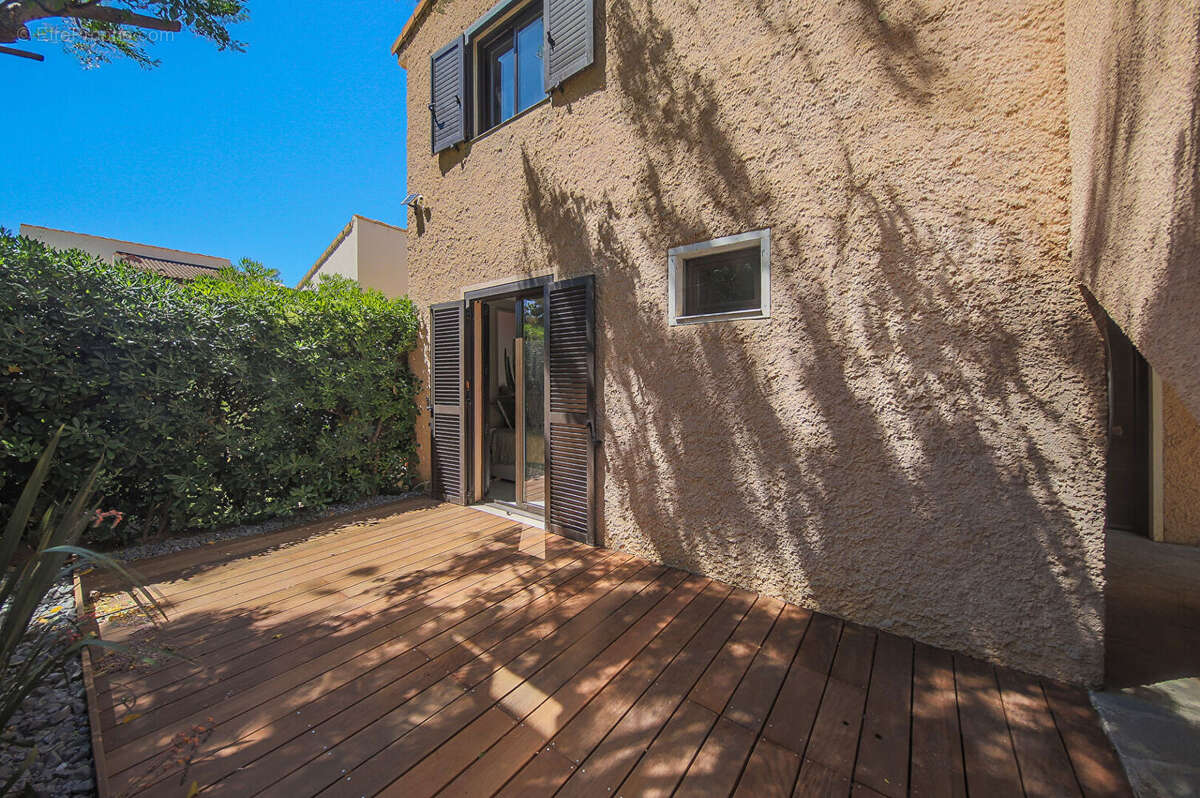 Duplex de charme T5  avec vue mer et accès plage à pied - photo 11