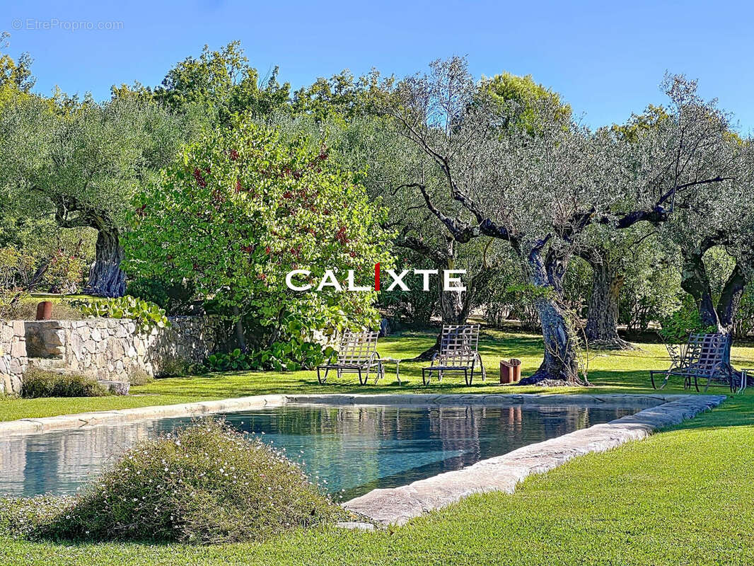 Maison à TOURRETTES