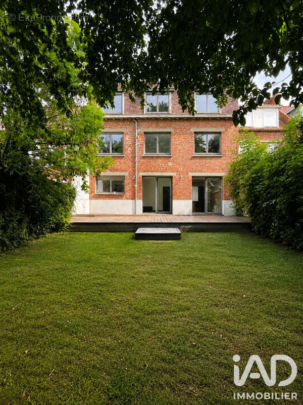 Maison 253 m² à Hazebrouck  - photo 2
