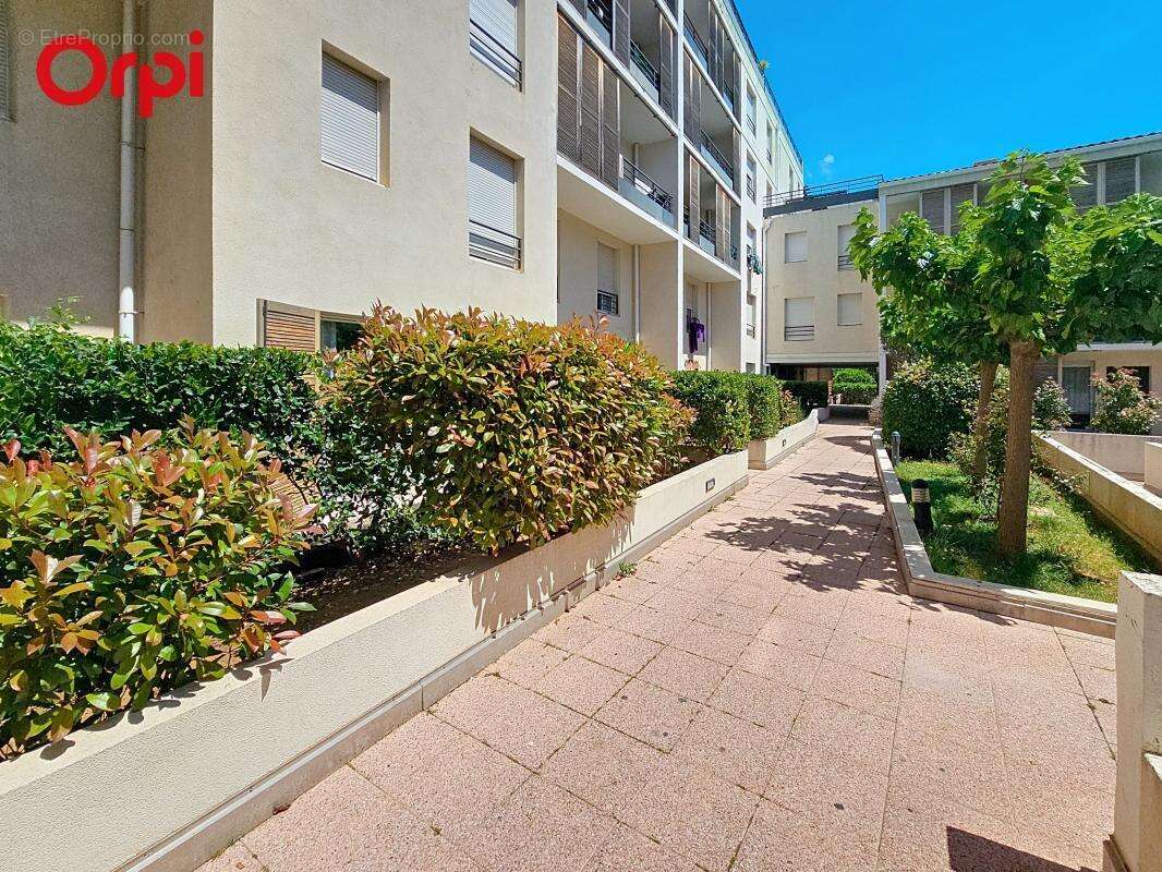 LA SEYNE-SUR-MER – Quartier Gay Versant – Studio 32 m² – Loué – Parking – Résidence récente - photo 2
