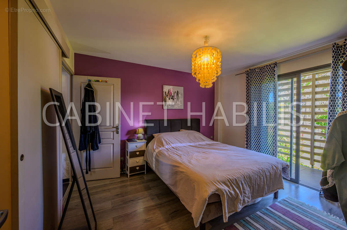 A vendre - villa de t6  de 248 m2 environ - le tampon - 728 000 € - photo 7