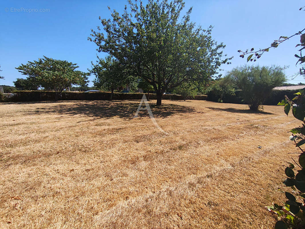 Maison à SOULIGNONNE