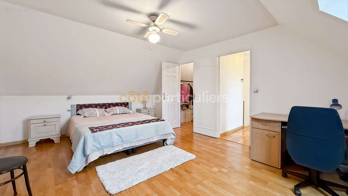 Maison à BRIE-COMTE-ROBERT