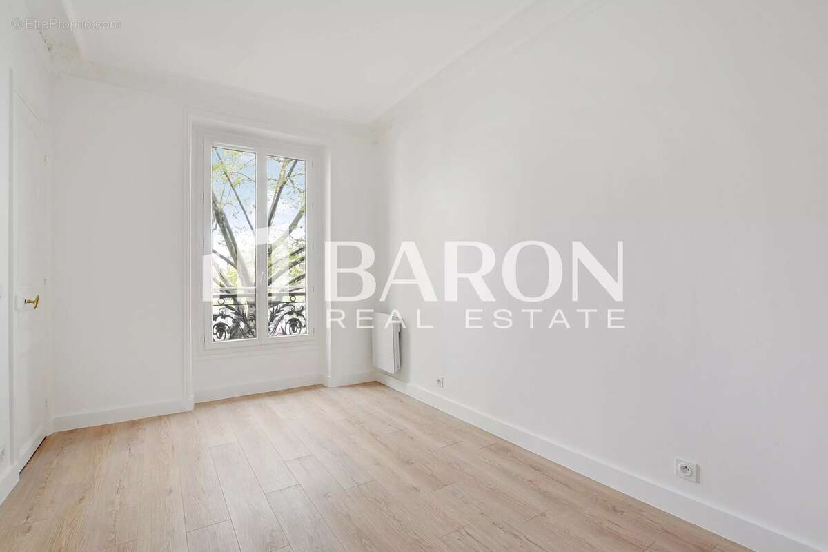 Appartement à PARIS-18E