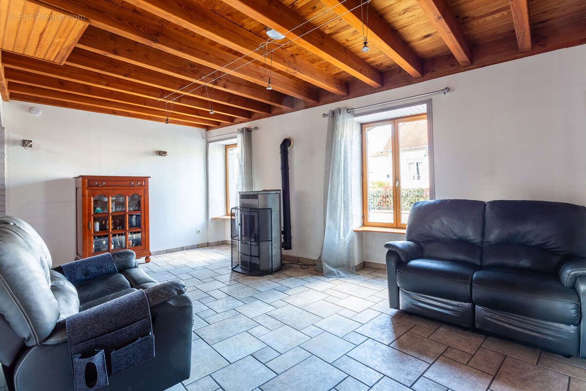 Maison à SAINT-SYMPHORIEN-D'OZON