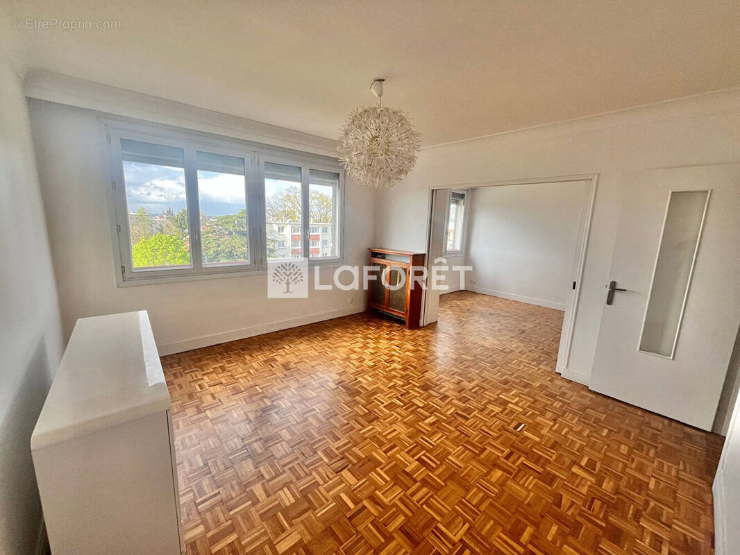 Appartement à VILLEMOMBLE