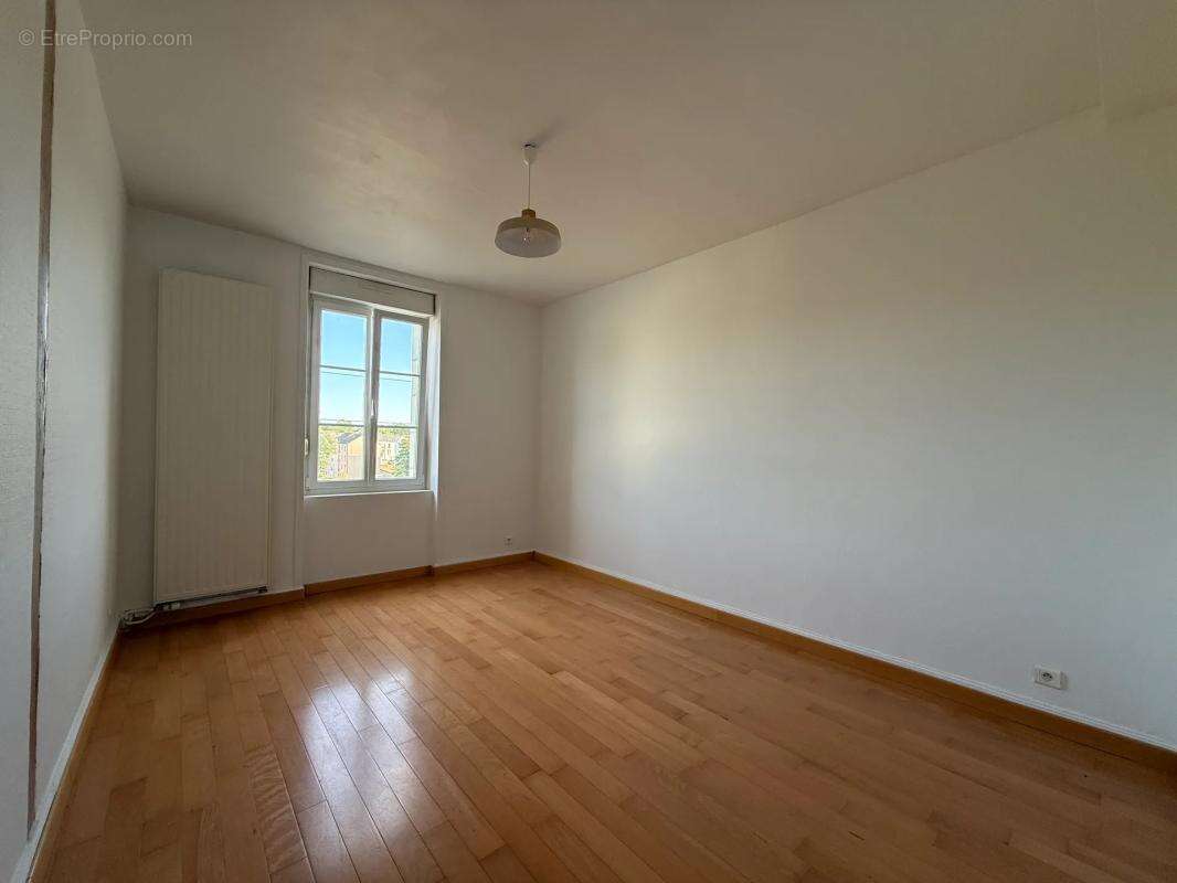 Maison de 8 pièces de 240 m² à Sainte-Maure-de-Touraine - photo 20