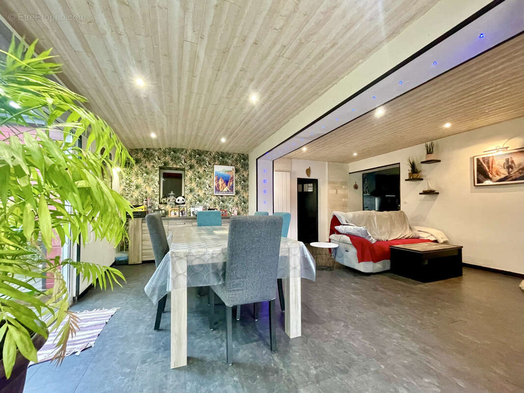 Maison à LA MONTAGNE