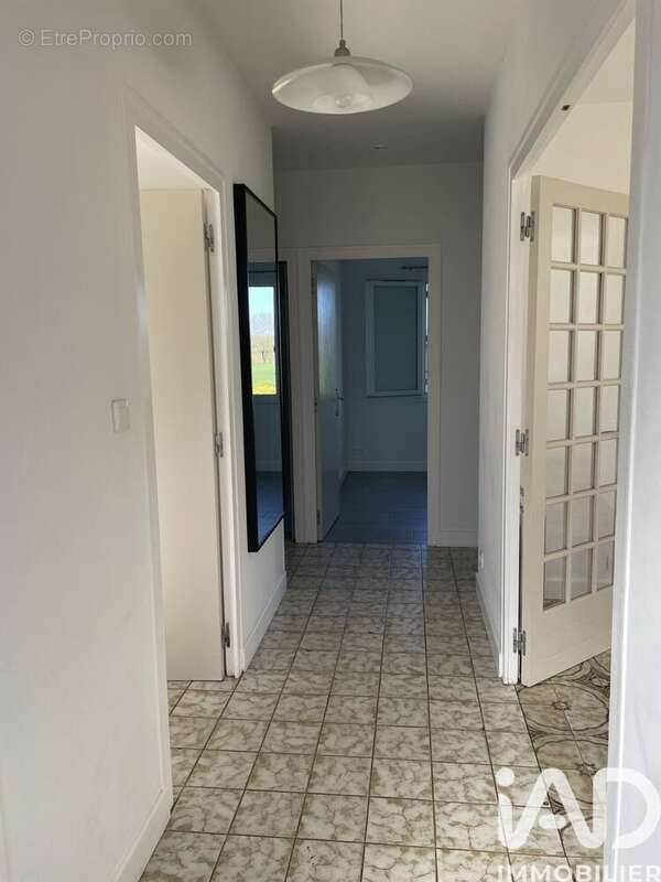 Maison 138 m² à Germignac  - photo 9