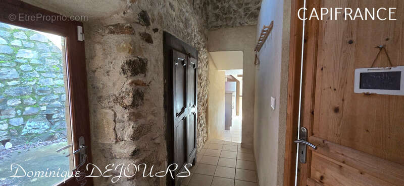 Très Belle Maison en pierres dominant la Vallée de l'Eyrieux avec une vue splendide. 3 chambres, un grand séjour et une piscine - photo 33