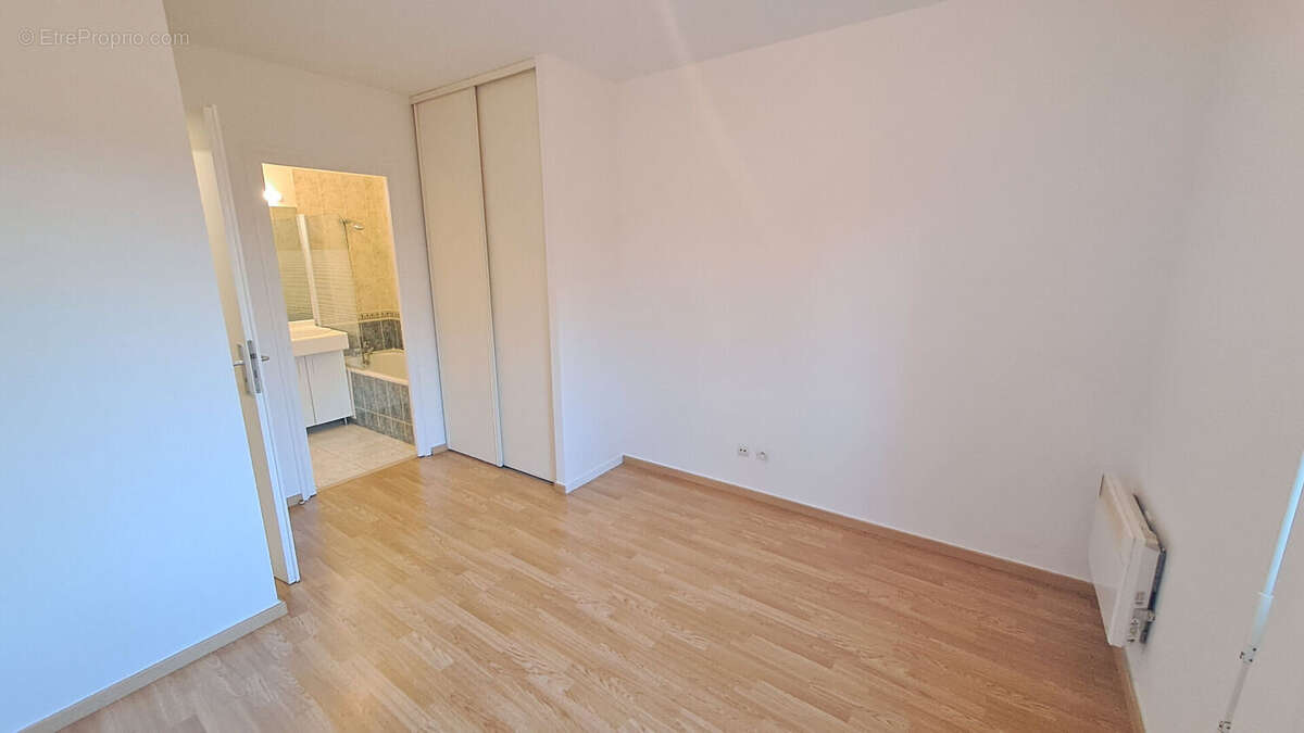 Appartement à SAINT-REMY-LES-CHEVREUSE
