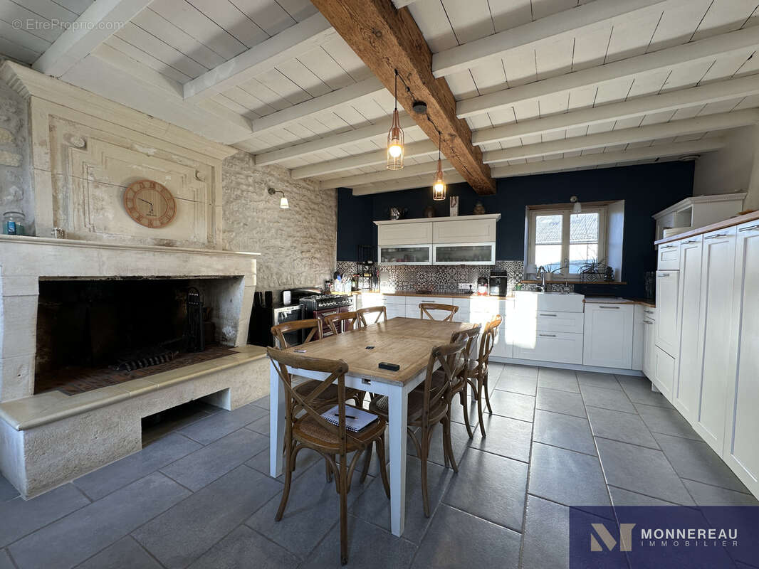 Maison à LOUZAC-SAINT-ANDRE