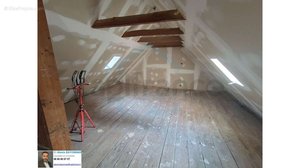 Ensemble immobilier mixte 420 m² – Centre-ville de Châteauneuf-du-Faou - photo 14
