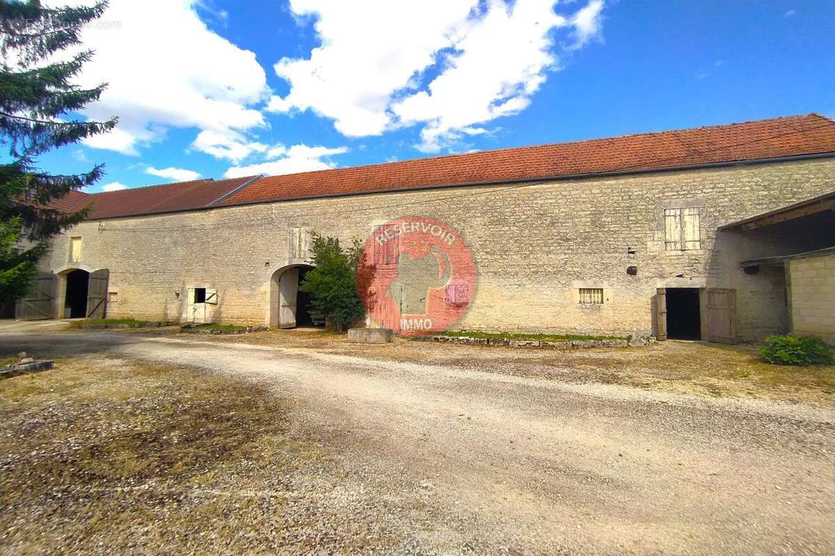 Maison à CRY