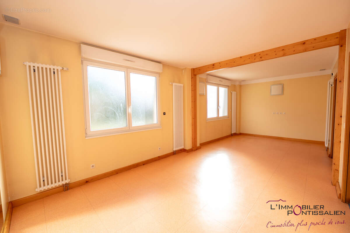 Oye et pallet : local ou appartement en rdc - photo 18