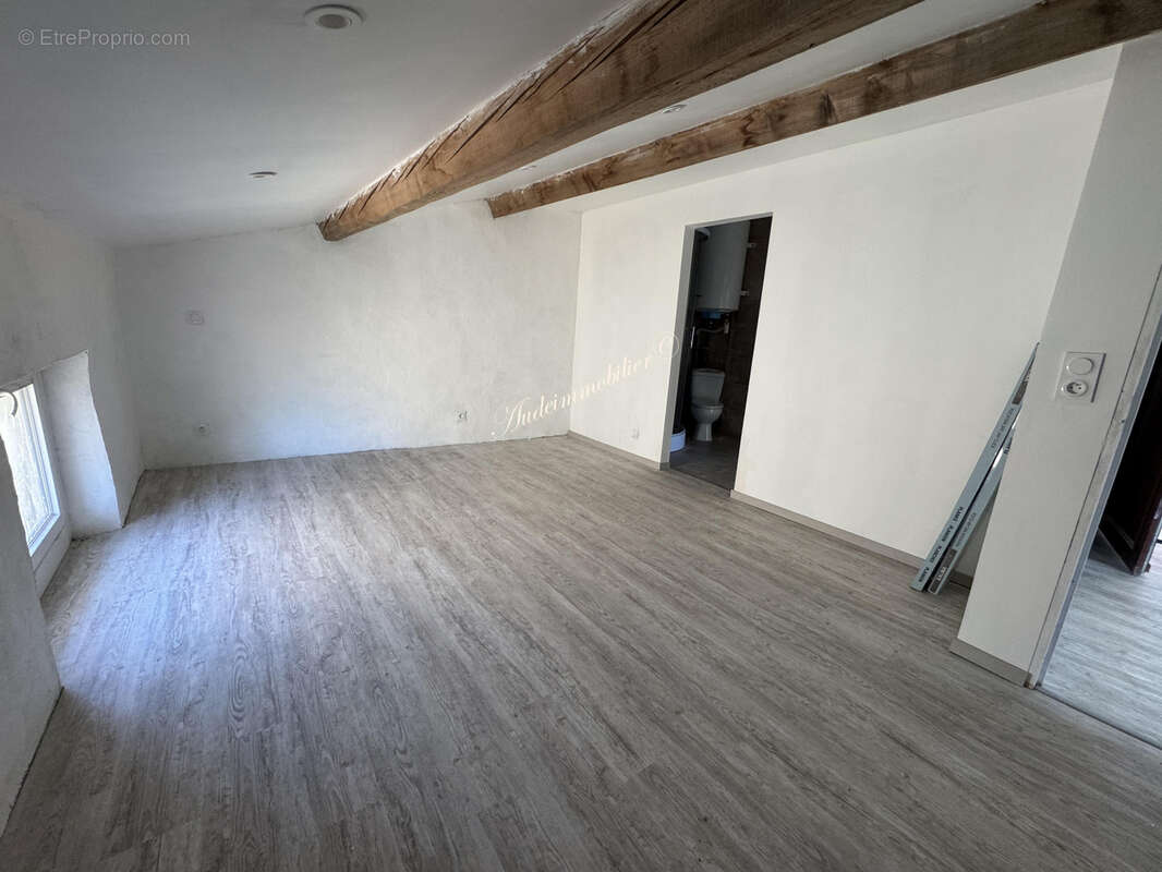 Appartement à MALVIES