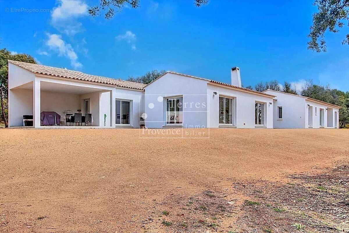 Maison à BAUDINARD-SUR-VERDON
