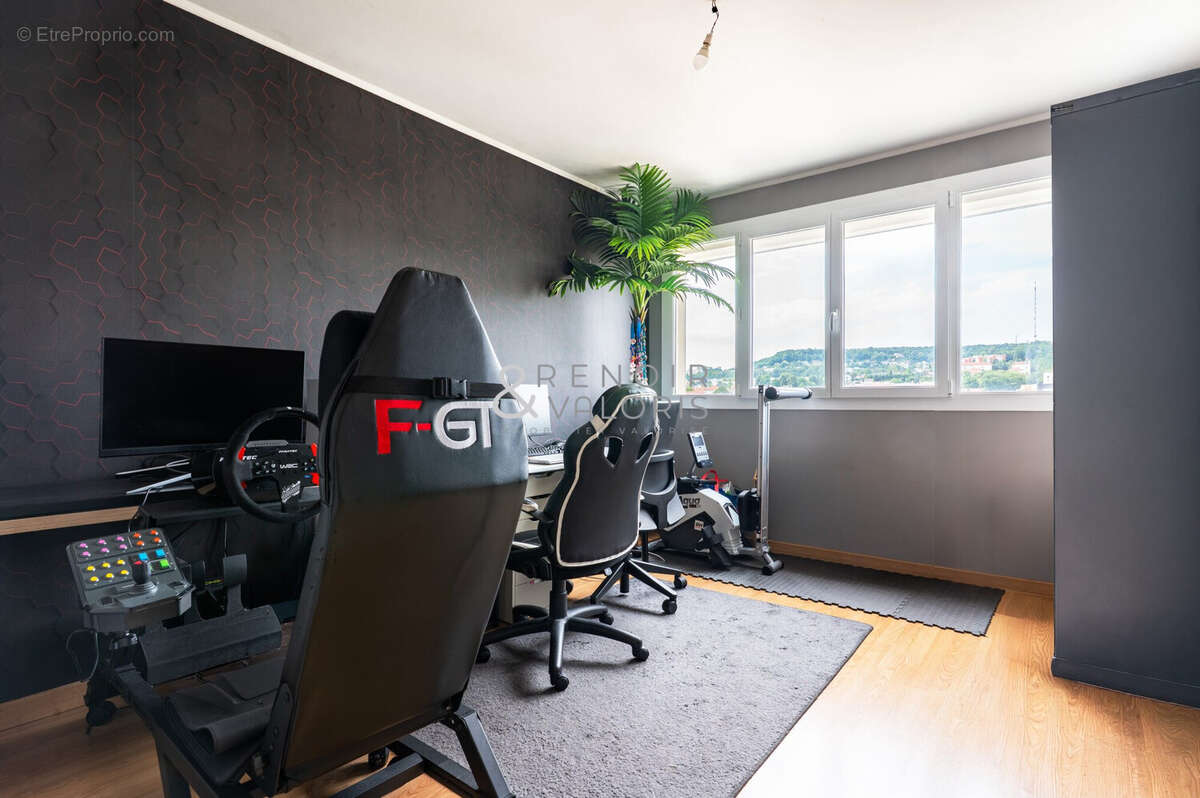 Appartement 85 m² à Saint-Max  - photo 8