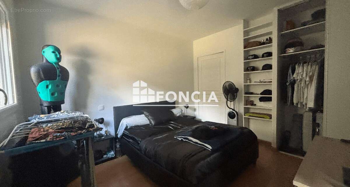 Appartement à SAINT-JEAN-D'ILLAC