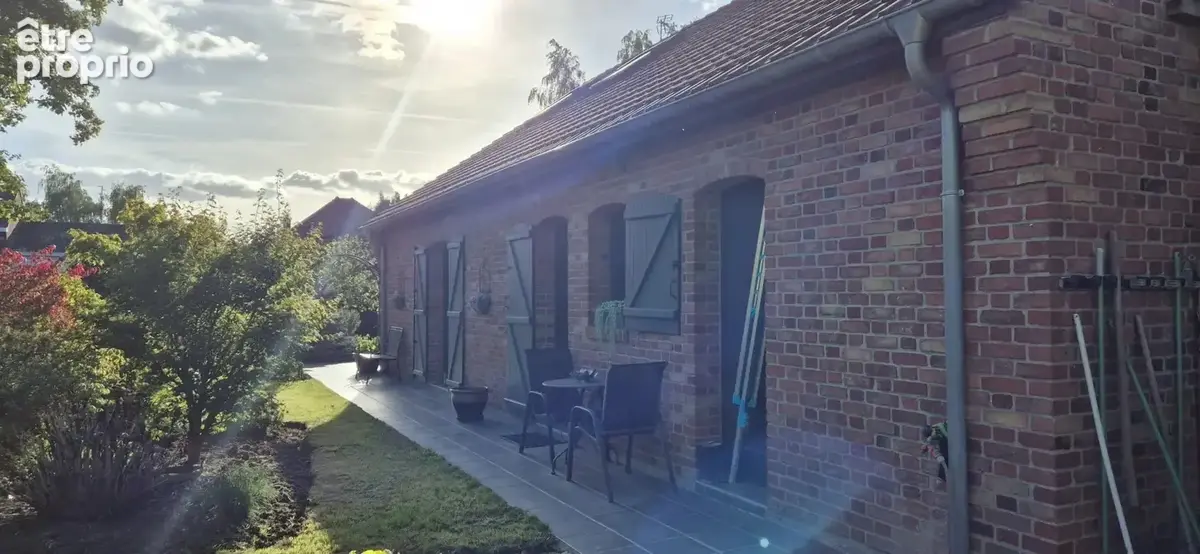 Magnifique maison Individuelle en semi plain-pied/ 3 ch/ garage/ carport et jardin - photo 2