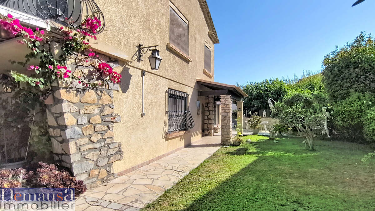Maison à RODILHAN