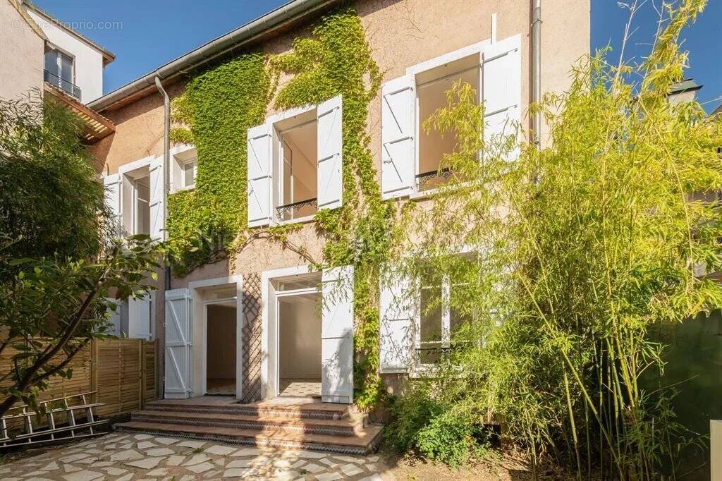 Maison à ASNIERES-SUR-SEINE